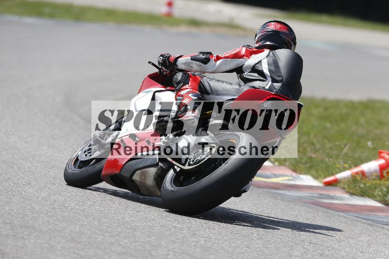 /27 12.06.2025 Ducati Schweiz Trackday Warmup  ADR/gruen-vert/40